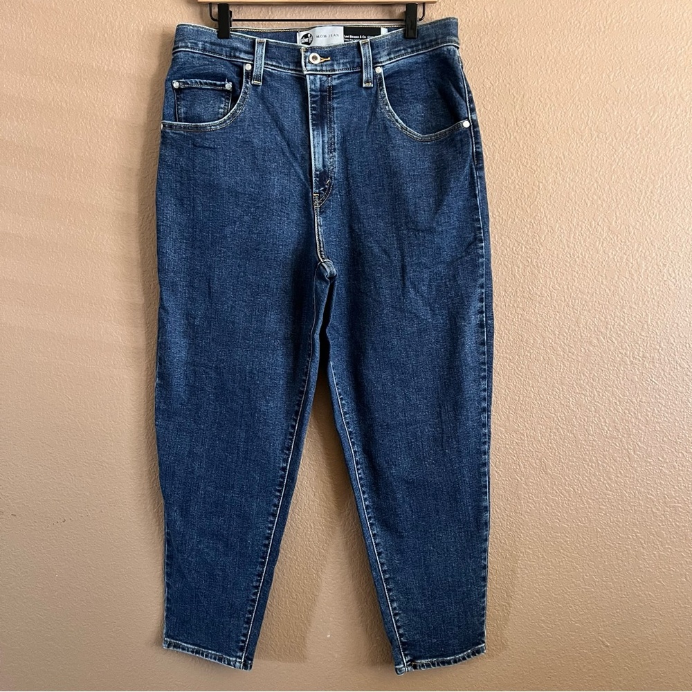 Levi's Silver Tab High Rise Mom Jeans Size 32